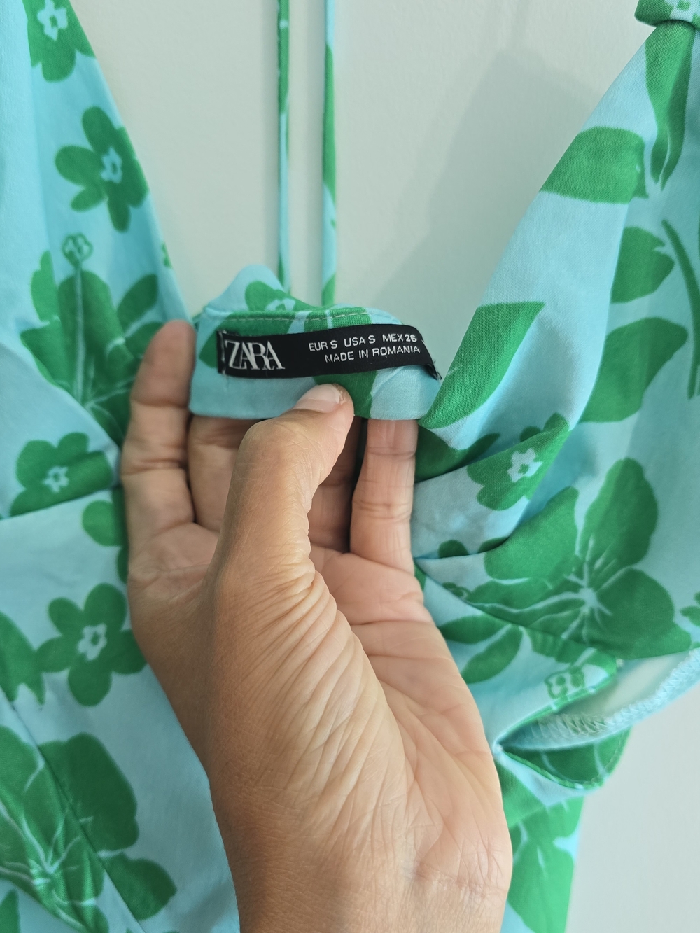 Zara Green Floral Cutout Maxi Dress - Picture 4 of 6